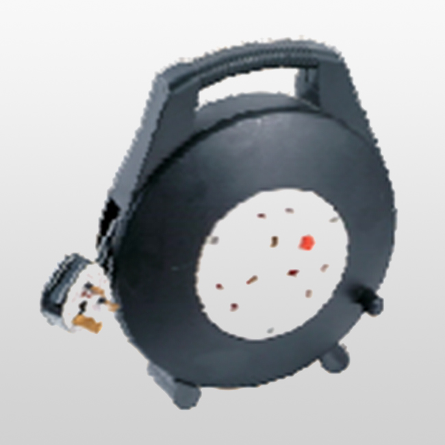 LRE310A 250V AC , IP20, recargable con base de enchufe BS 1363 de 3 vías con corte térmico y clavija Bs1363 recargable tipo Sw168. Enrollado máx. 1,0 KW (4,0 A sin bobinar máx. 3,25 KW (13 A)