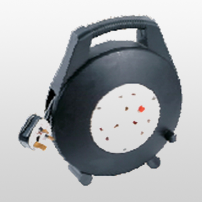 LRE320A 250V AC , IP20, recargable con base de 3 vías BS 1363 con corte térmico y clavija Bs1363 recargable tipo Sw168. Enrollado máx. 1,0 KW (4,0 A sin bobinar máx. 3,25 KW (13 A)